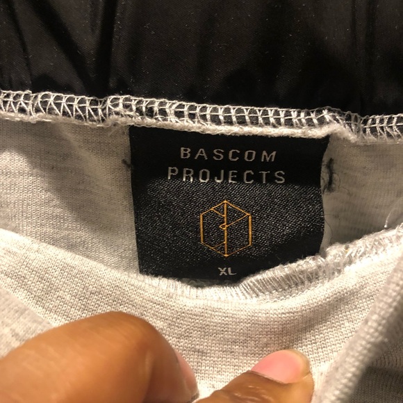 Nice jump suit never worn - Picture 3 of 5